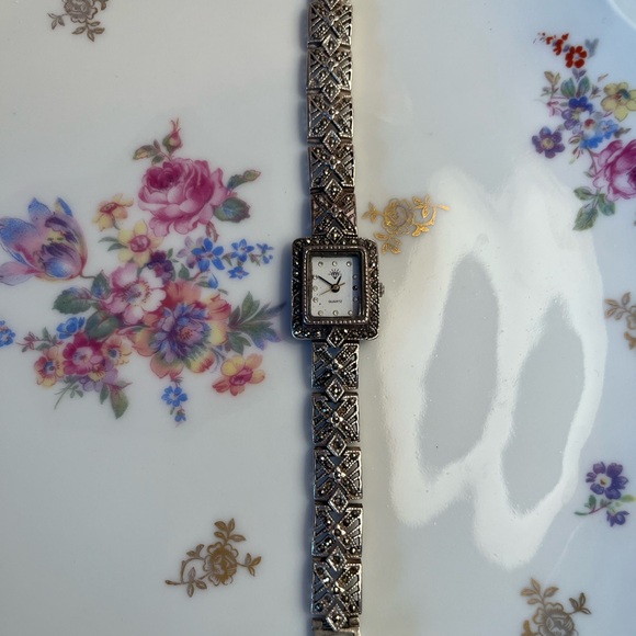 Vintage Sterling Silver Marcasite Watch - Picture 3 of 4